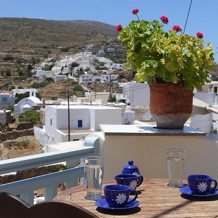 Traditional Apartment In Kastro Sikinos Luaran gambar