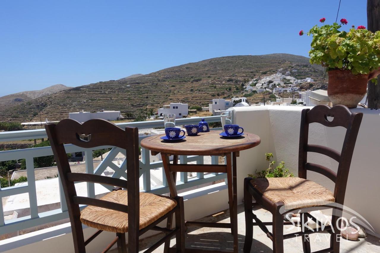 Traditional Apartment In Kastro Sikinos Luaran gambar