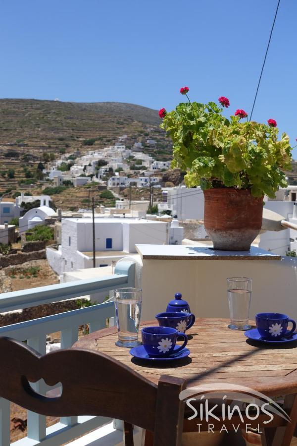 Traditional Apartment In Kastro Sikinos Luaran gambar