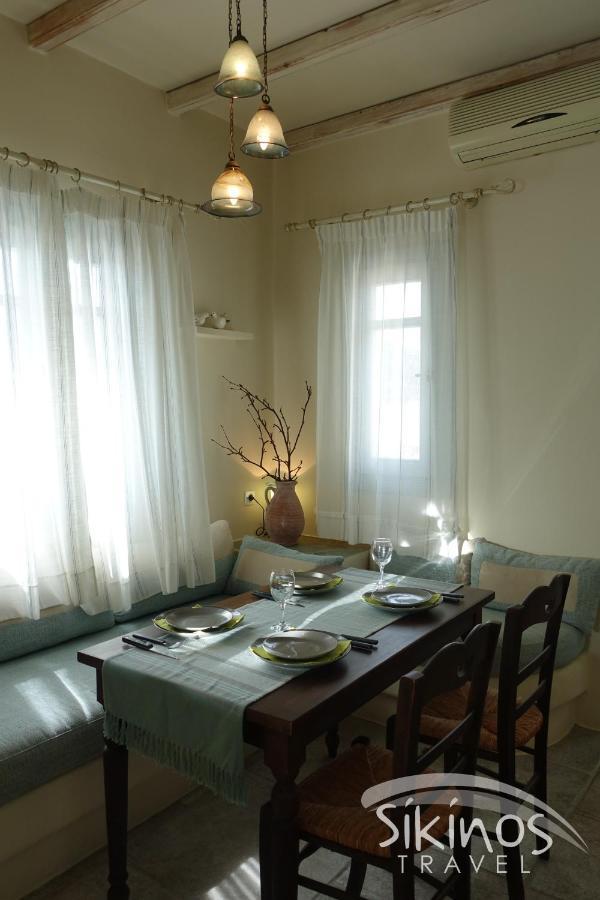 Traditional Apartment In Kastro Sikinos Luaran gambar
